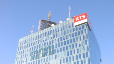 La Suisse dit non à l’affaiblissement de son audiovisuel public : un signal fort pour toute l’Europe